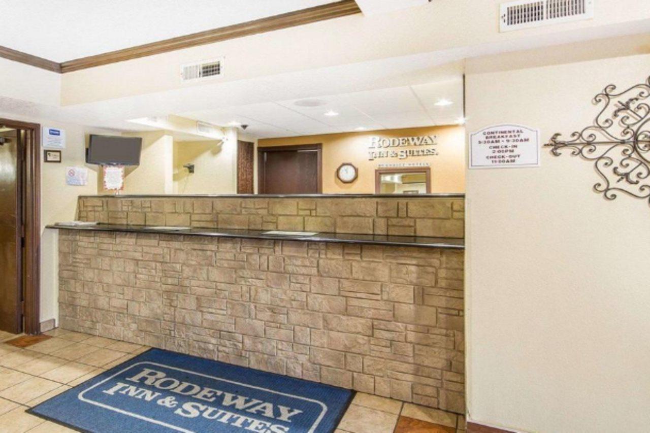 Rodeway Inn & Suites Madison East Luaran gambar