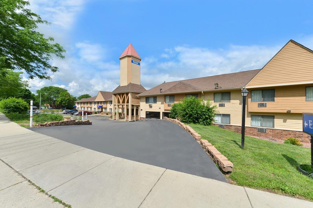 Rodeway Inn & Suites Madison East Luaran gambar