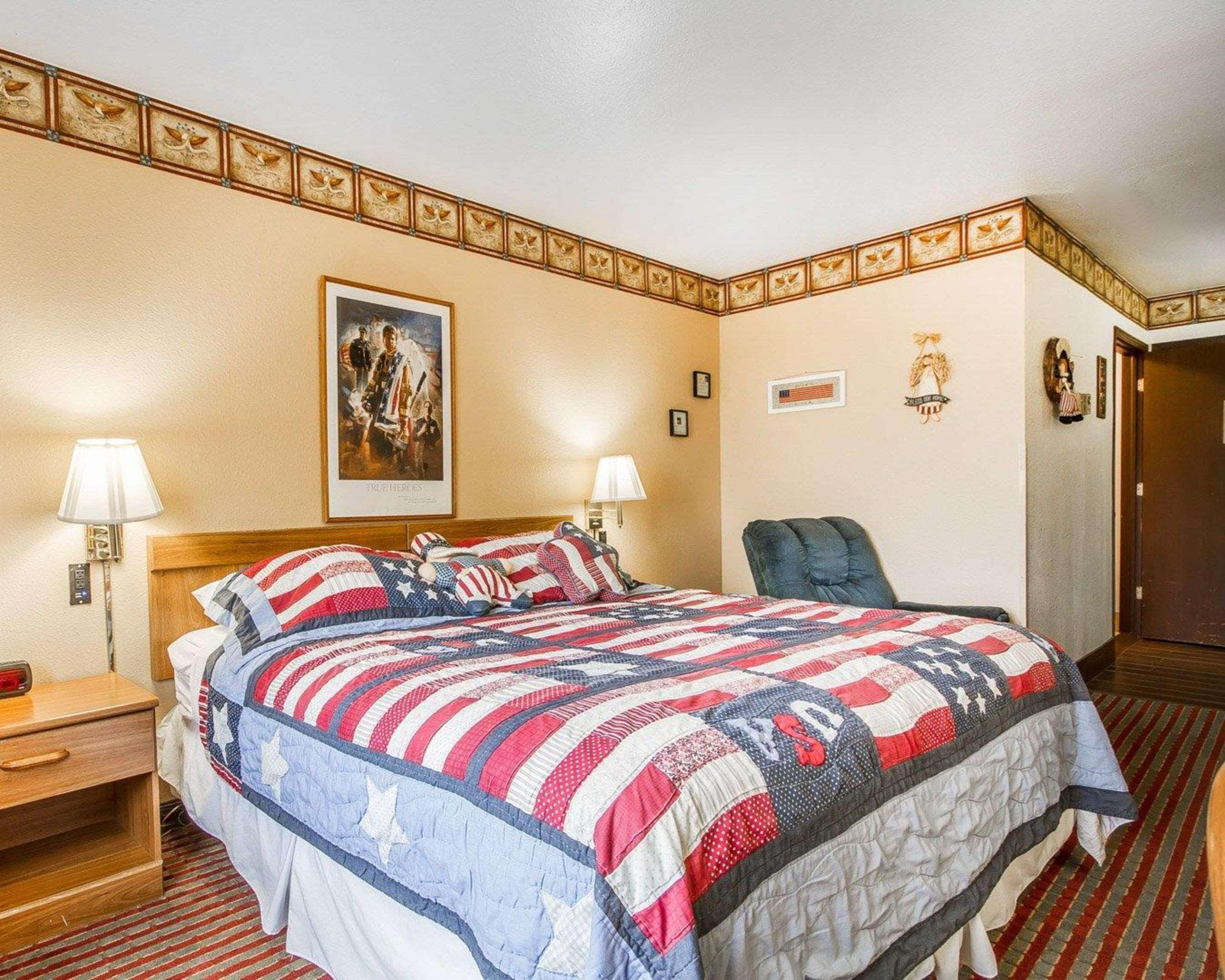 Rodeway Inn & Suites Madison East Luaran gambar