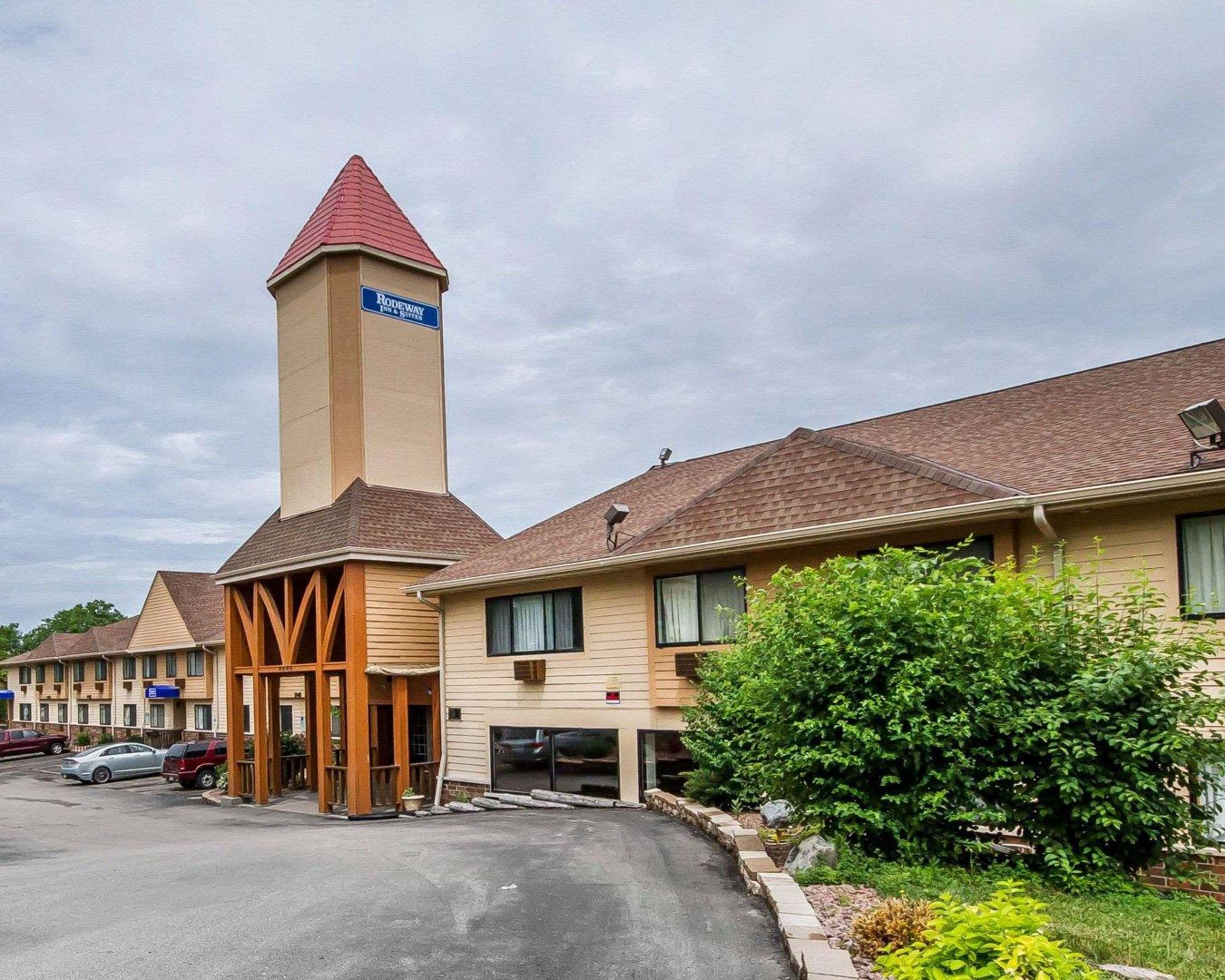 Rodeway Inn & Suites Madison East Luaran gambar