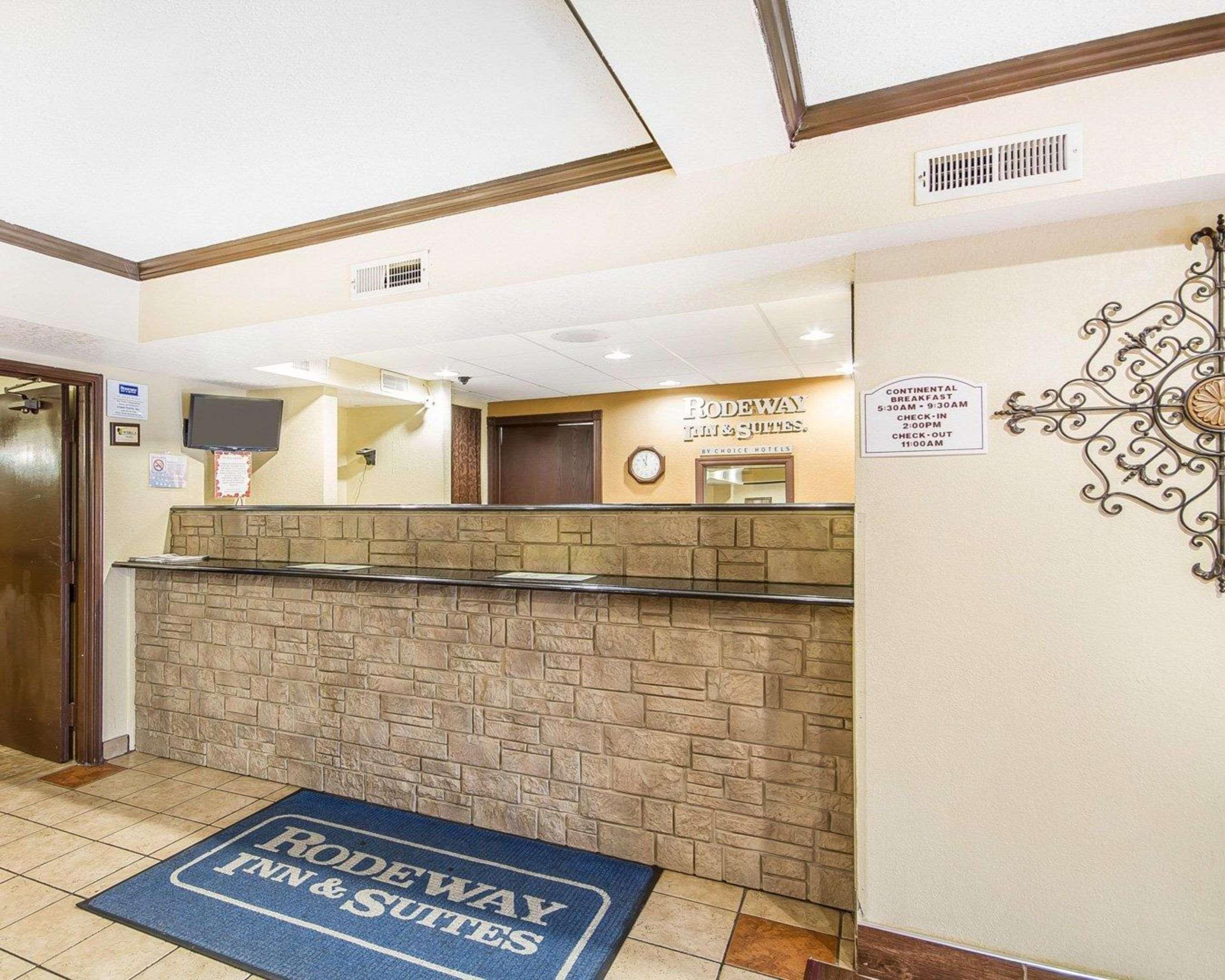 Rodeway Inn & Suites Madison East Luaran gambar