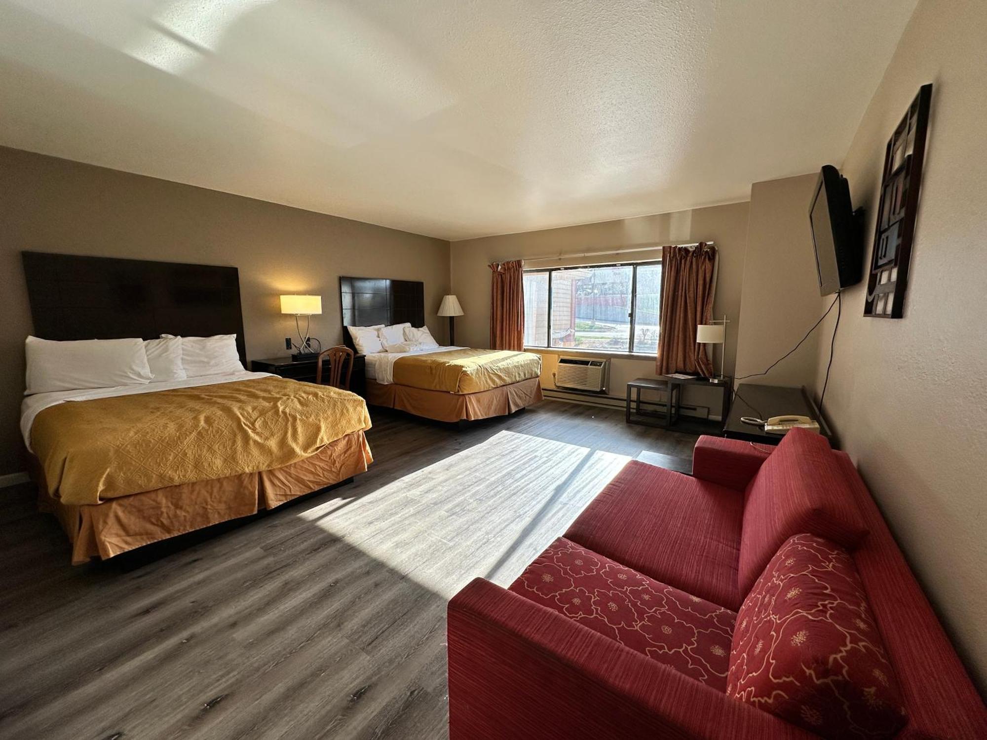 Rodeway Inn & Suites Madison East Luaran gambar