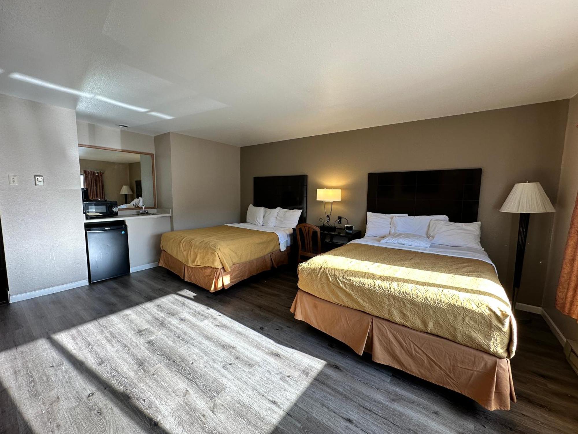 Rodeway Inn & Suites Madison East Luaran gambar