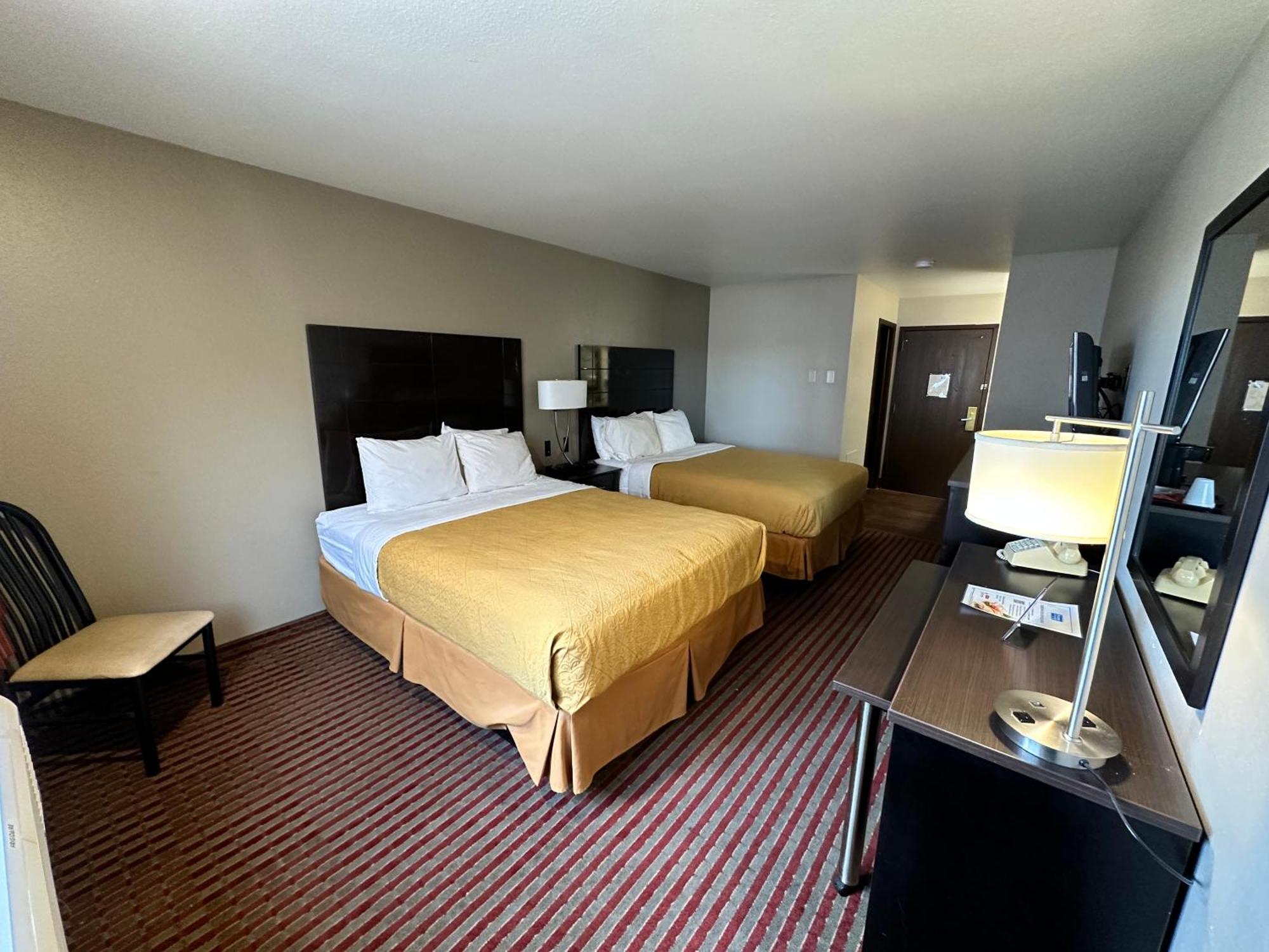 Rodeway Inn & Suites Madison East Luaran gambar