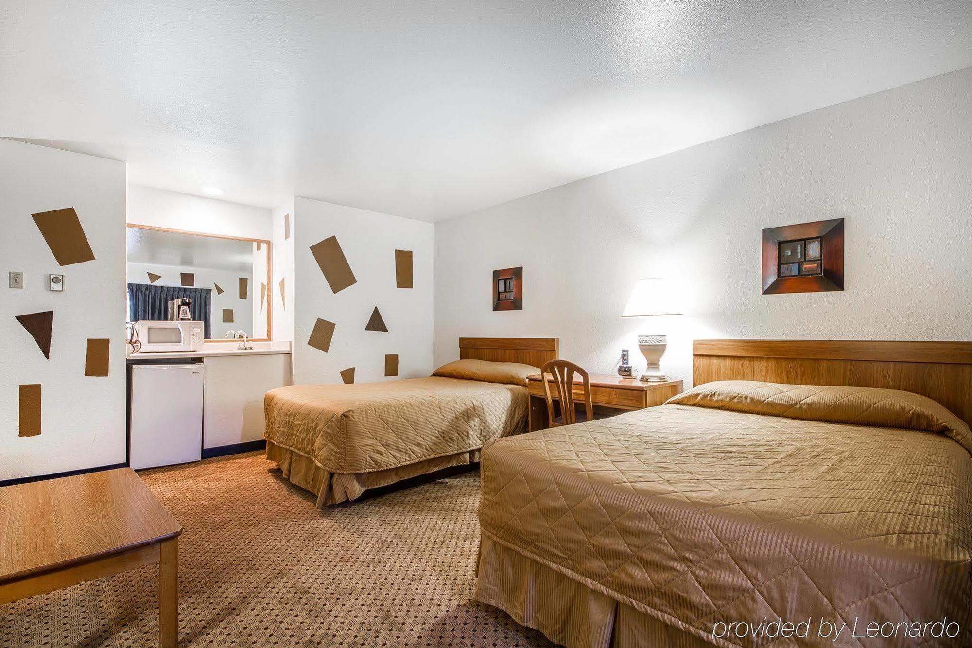 Rodeway Inn & Suites Madison East Luaran gambar