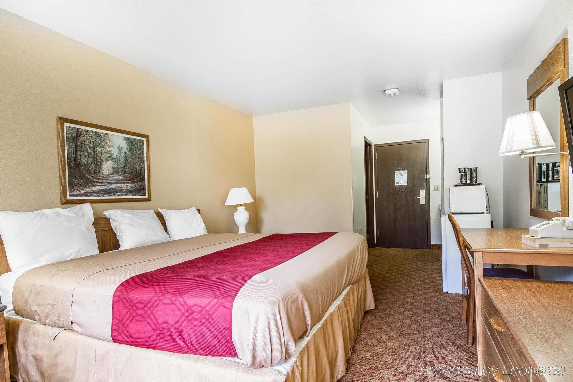 Rodeway Inn & Suites Madison East Luaran gambar