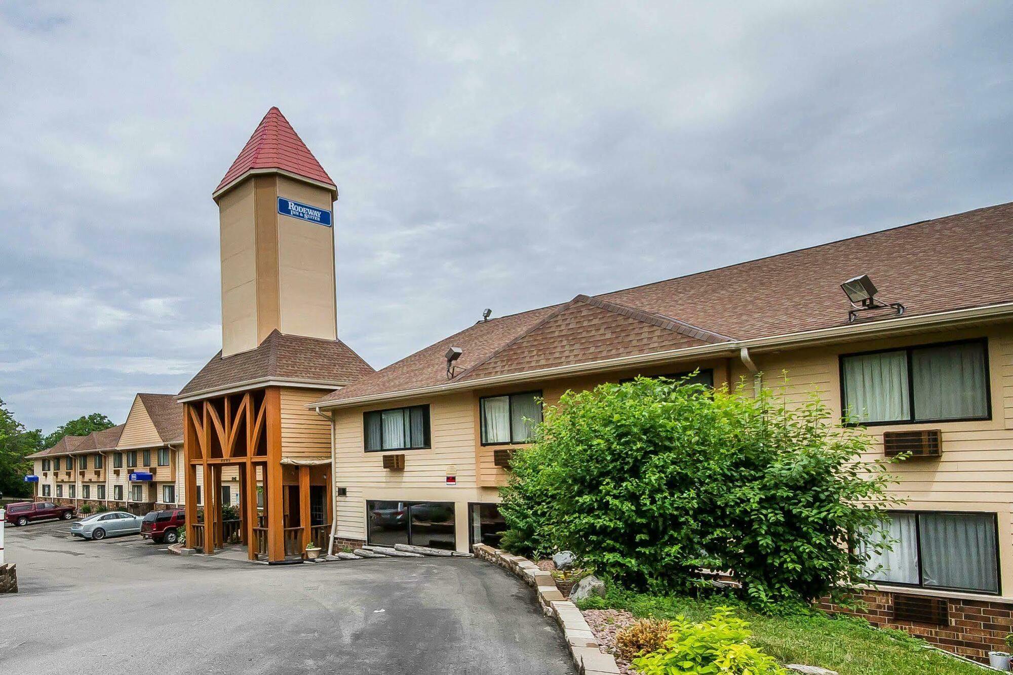Rodeway Inn & Suites Madison East Luaran gambar